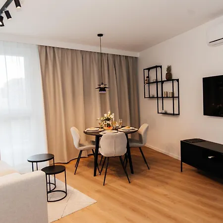 Maya's Flats 53 - Walowa 40, Apartment *