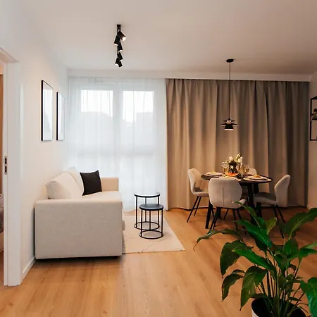 Maya's Flats & 53 - Walowa 40, גדנסק