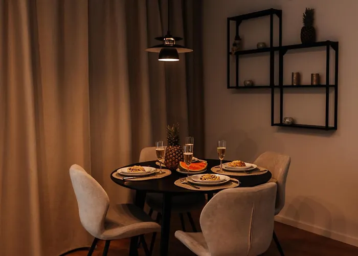 Maya's Flats & 53 - Walowa 40, Lägenhet Gdańsk