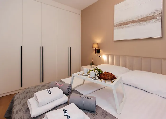 Maya's Flats & 53 - Walowa 40, * Gdańsk