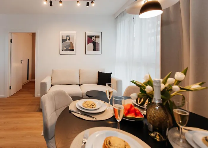 Maya's Flats & 53 - Walowa 40, Lägenhet Gdańsk